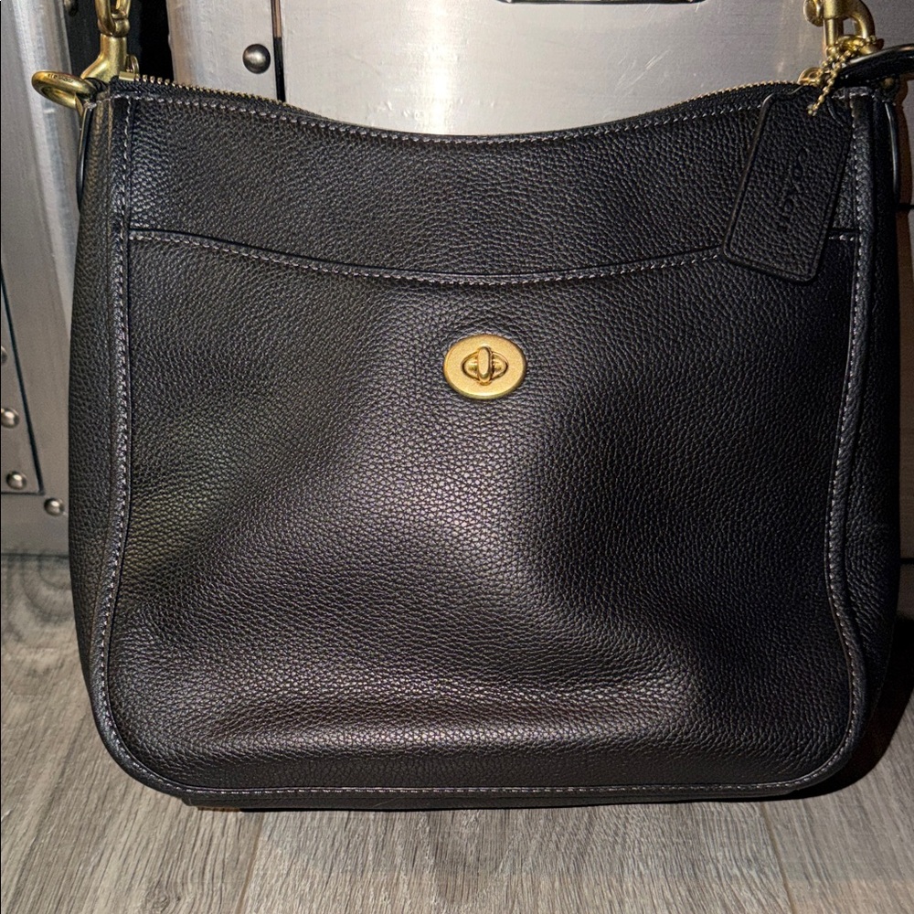 Coach Black Pebble Leather Crossbody Bag Zip Top Like New shoulder bag brass - Picture 3 of 16